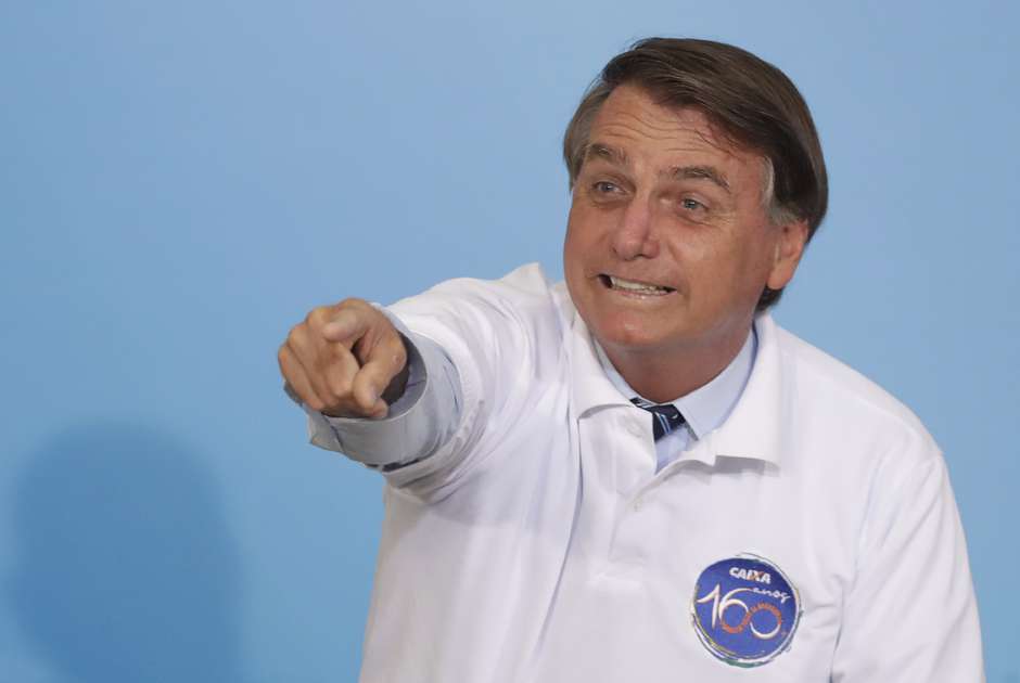 People tend to believe outsider candidates' promises of systemic reforms more than establishment candidates. (AP Photo/Eraldo Peres)