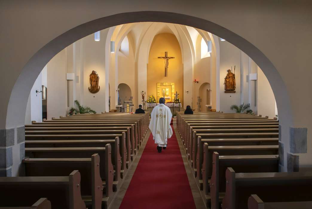 Christian-Democrat candidates still pull in the majority of religious voters. (AP Photo/Jens Meyer)