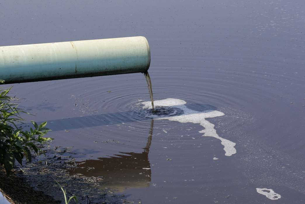 A popular method for determining water pollution may be wildly inaccurate. (AP Photo/Gerry Broome)
